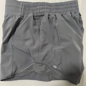 Lululemon high rise hotty shorts 4” women size 4 grey